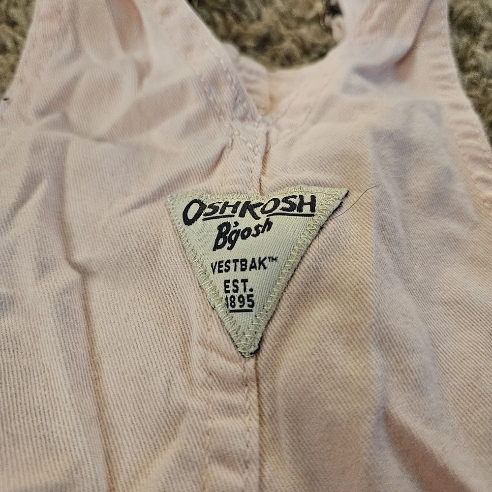 Oshkosh B'gosh Light Pink Overalls Bibs Heart Shaped Pocket Size 24 Months